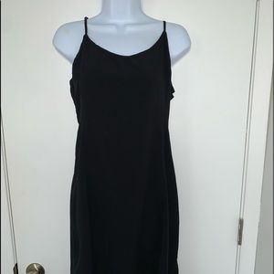 Old Navy black, flowy midi/knee-length sundress. Size L.
